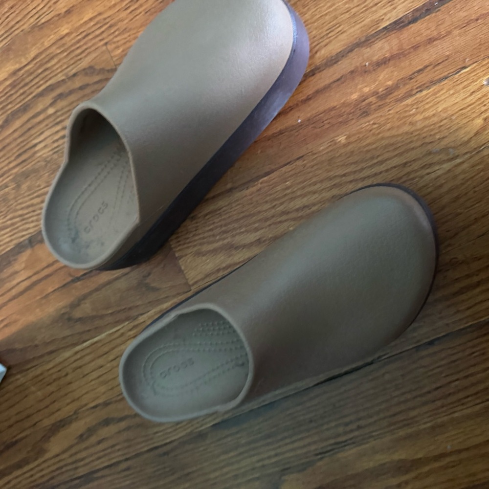 CROCS Classic Tan Platform Clogs